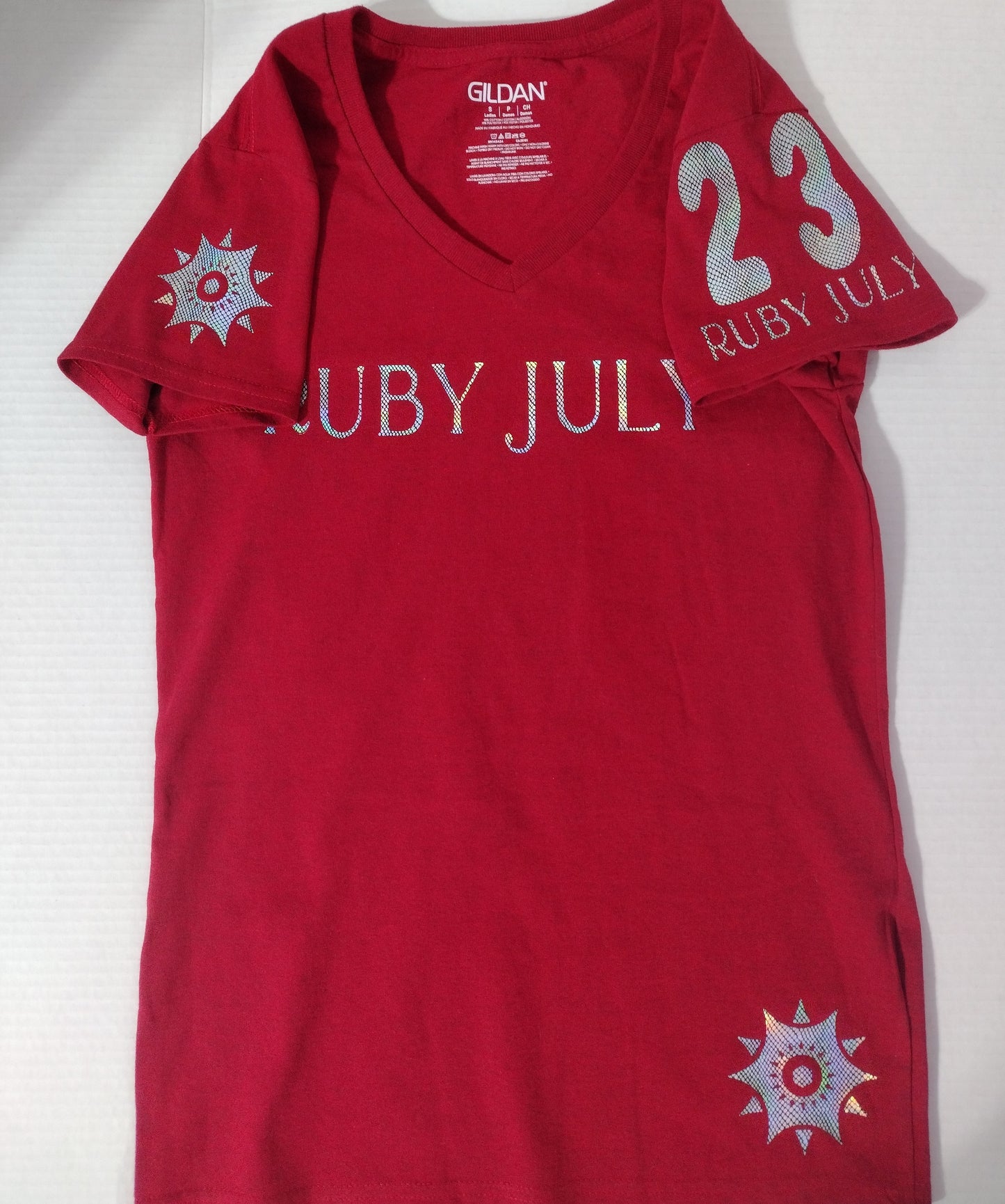 Ruby July V-neck for ladies